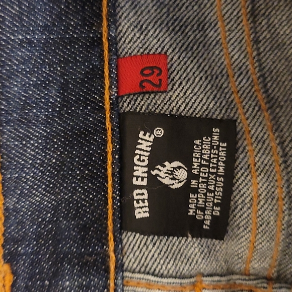 Red Engine Cropped Jean's Size 29 - Picture 3 of 4